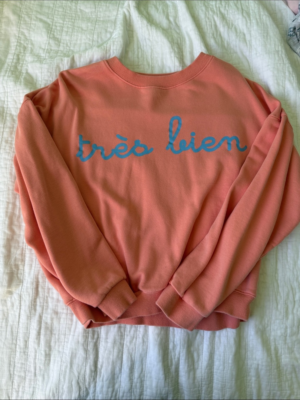 Adult Coral 'très bien' sweatshirt from Maison Me